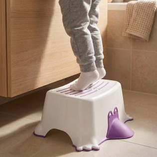 Scaun baie tip treapta copii, mov, antiderapant, sustine maxim 150Kg, Sanit-Plast